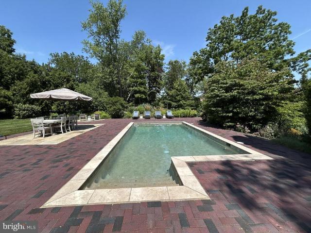 1 Country Club Lane