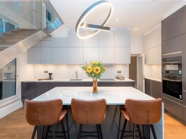 1 Dunraven Street, London, W1K 7FG, United Kingdom | 3 bed duplex for rent #113109264 | Rentberry