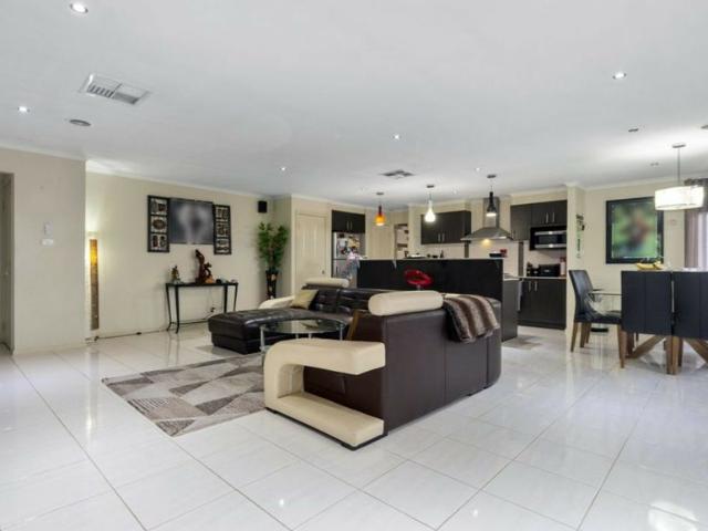 1 Dunstan Road, Point Cook VIC, Belconnen