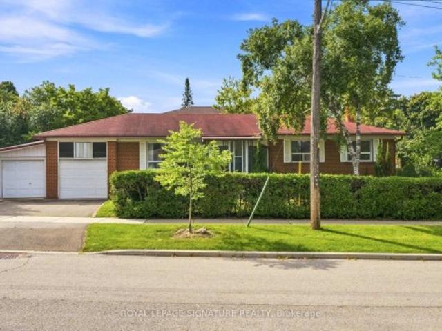 1 Dalegrove Crescent, Toronto, ON, M9B 6A5 house for sale | Listing ID W13762 | Royal LePage