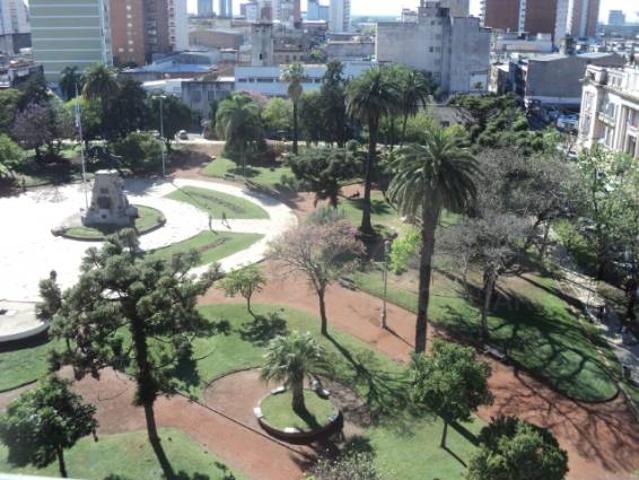 1 de Mayo 2400, Centro