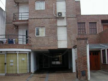 1 de Mayo 2700, Centro