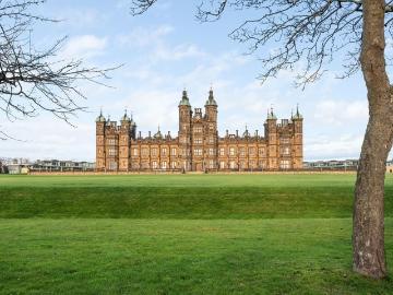 1 Donaldson Drive, Edinburgh EH12 3 bed apartment to rent £4,250 pcm £981 pw