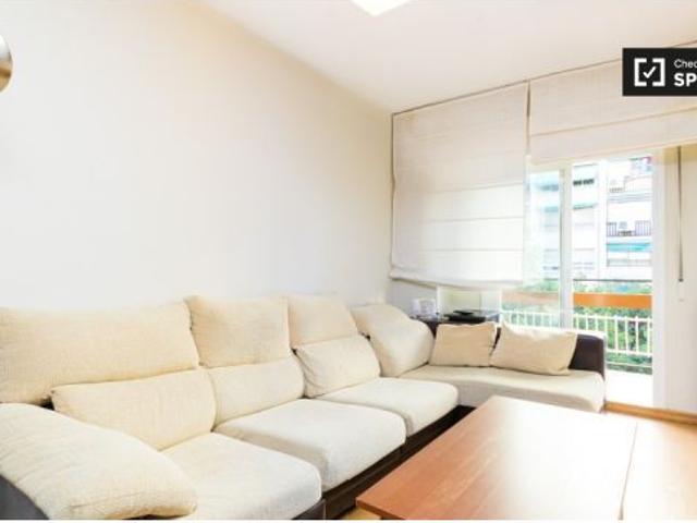1 dormitorio con cama individual