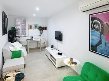 Apartamento en alquiler en Plaça d'en Coll