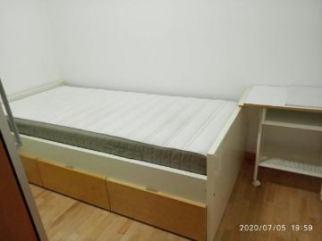 Emigrant, Centro de Esplugues de Llobregat, Sant Joan Despí, Barcelona, Cataluña, Cataluña