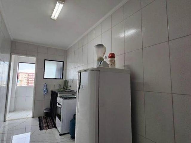 1 Dormitório, prédio proximo do mar, valor abaixo do mercado, ampla metragem!
