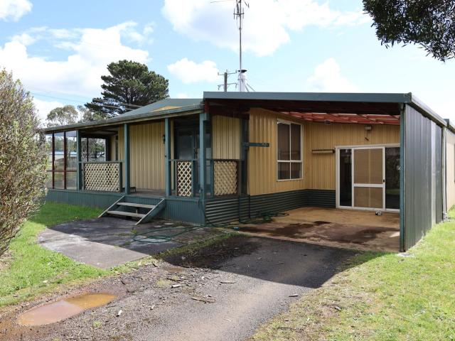 1 Doric Court, ZEEHAN, TAS 7469