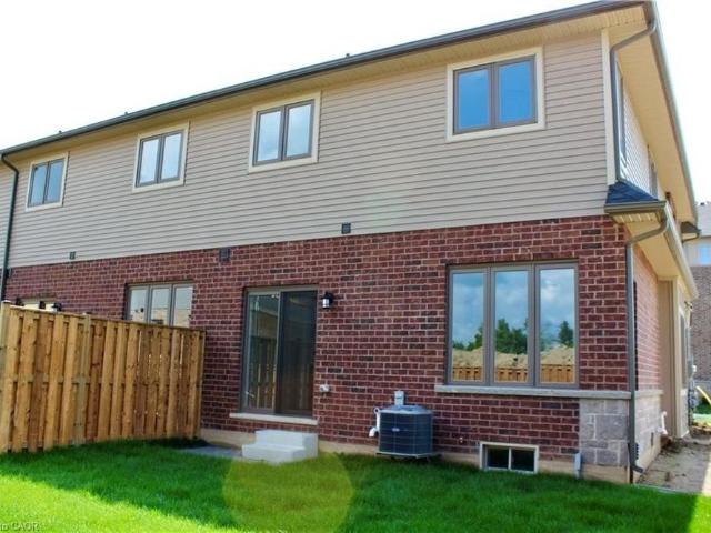 1 Dresser Lane, Ancaster