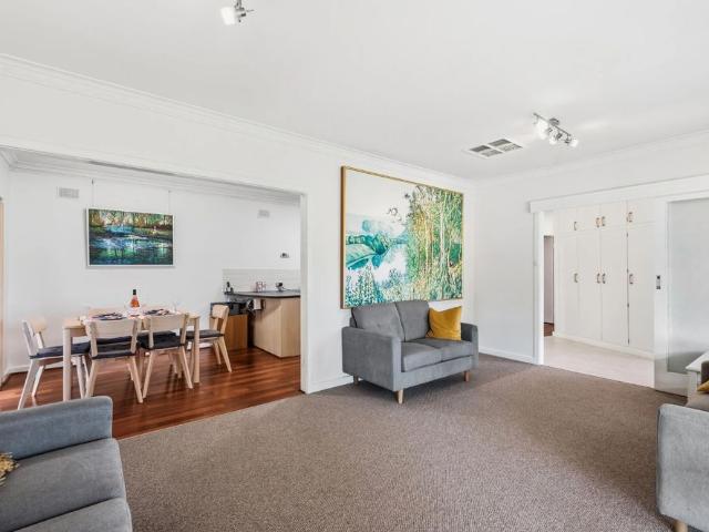 1 Evans Crescent