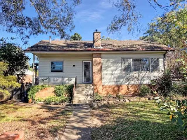 1 Evans Parade, Lapstone House for rent Listed by Property Ma.