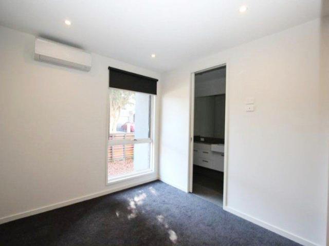 1 Evans Street, Fairfield VIC 3078