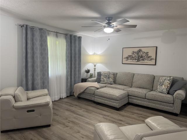 1 E Byers Ave