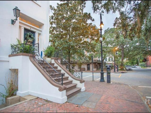 1 E Gordon Street 5