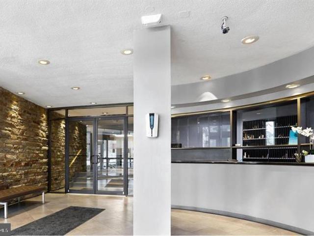 1 E University Parkway # 1403