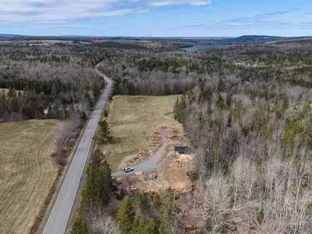 1 East River East Side Road, Springville, NS, B0K 5C5 vacant.