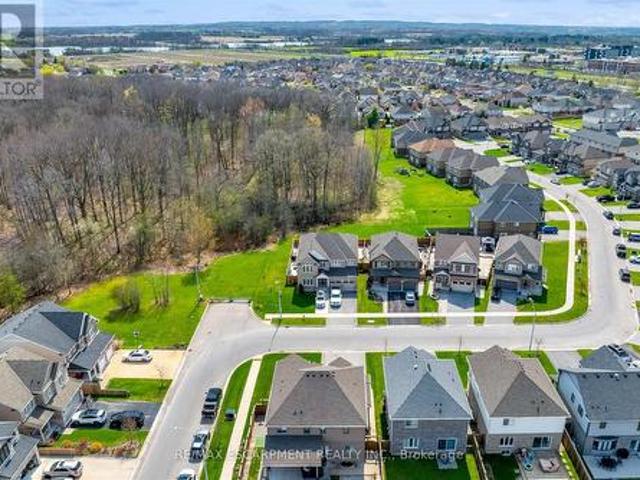 1 Elderberry Road, Thorold, ON, L2V 0E7 house for sale | Listing ID X13045 | Royal LePage