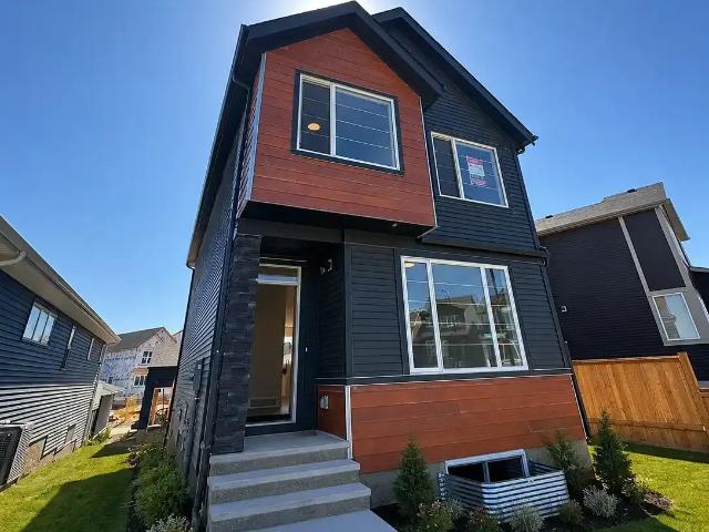 1 Enclosed Garage 4 Bed 3 baths new home main and upper level — 4 Bedrooms House