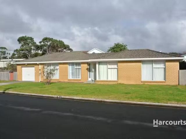 1 Esplanade, SOMERSET, TAS 7322 House for Rent