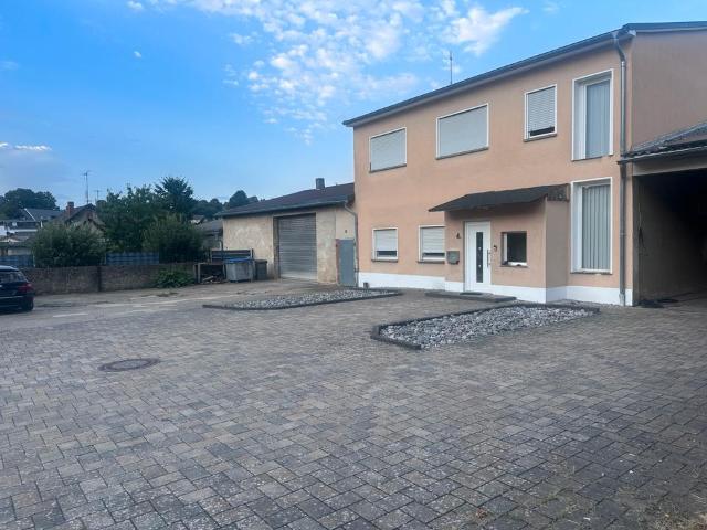 1 Familien Haus, Hobby Werkstatt, Lager, Bauplatz