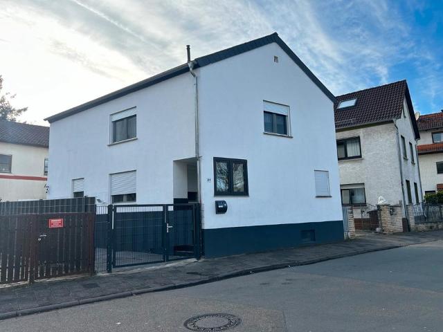 1 Familienhaus zu Verkaufen