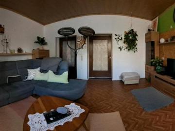 1 Familienhaus inkl. ETW