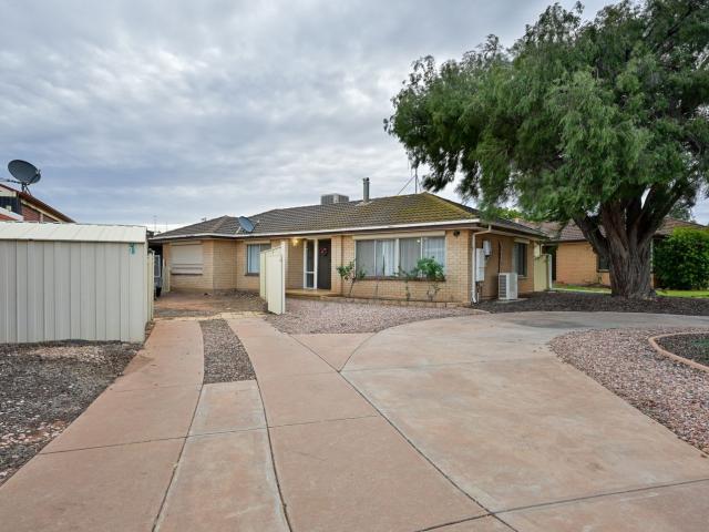 1 Fraser Close, WHYALLA STUART, SA 5608