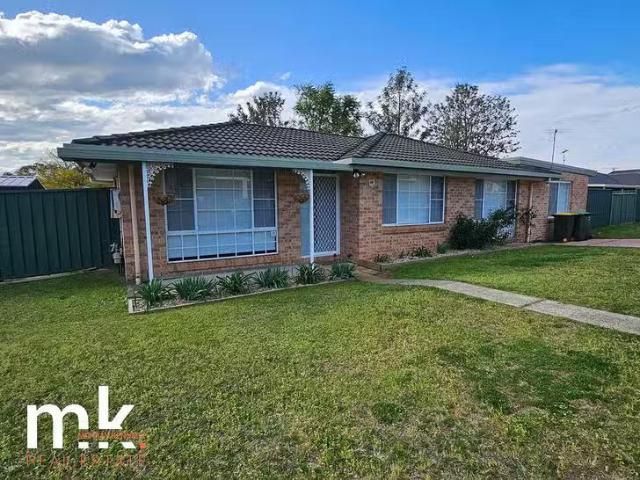 1 Gypsum Place, Eagle Vale, NSW 2558