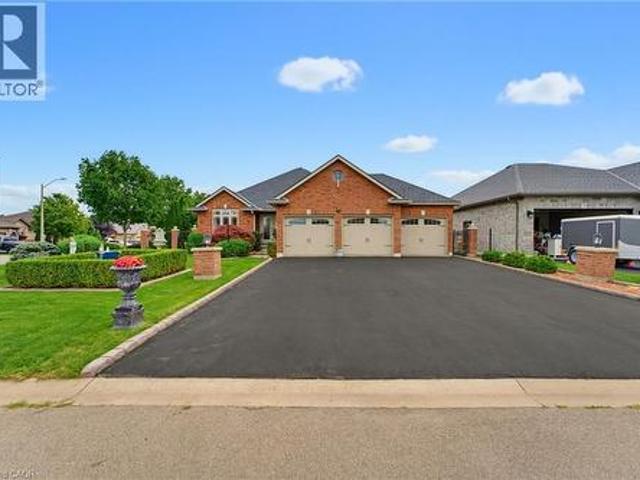 1 Galinee Trail, Port Dover, ON, N0A 1N9 house for sale | Listing ID 40856 | Royal LePage