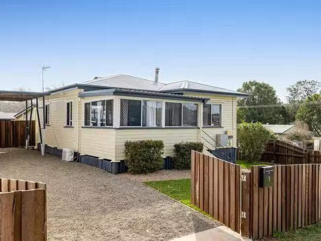 1 Gladstone Street, Newtown, QLD 4350