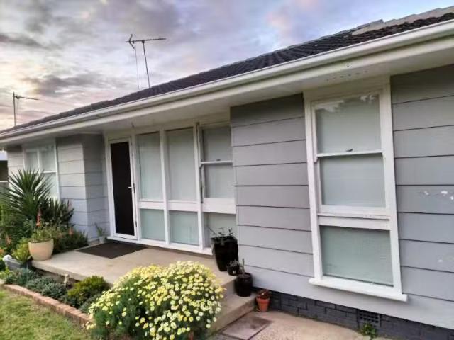 1 Goondah Ave, KOONAWARRA House for rent Listed by Lauren Cow.
