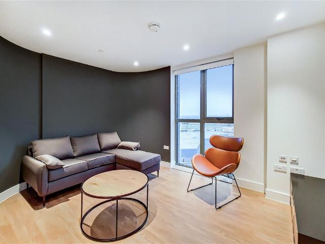 1 Green Street, London NW10, 2 bed flat to rent, £2,150 pcm | PrimeLocation