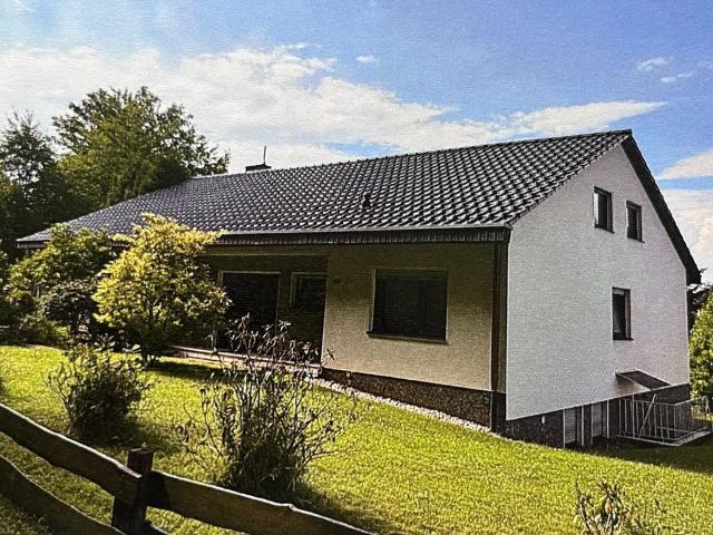 1 grosszügiges Einfamilienhaus