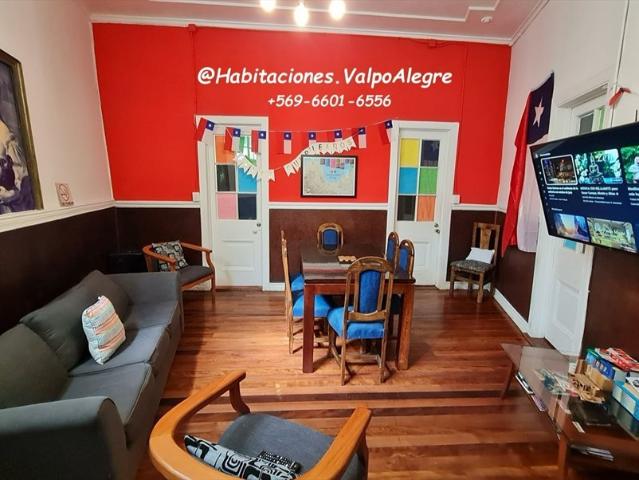 1 HAB. DISPONIBLE Cerro Alegre Casa 2 niveles 8 Piezas The Safest & most Tourist Area