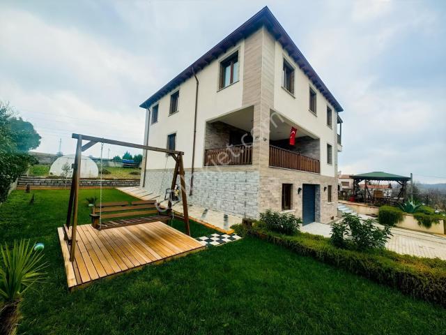 1 Haftalığına Pınarhisar Villa Konak 400m2 Kapalı Alan 2500