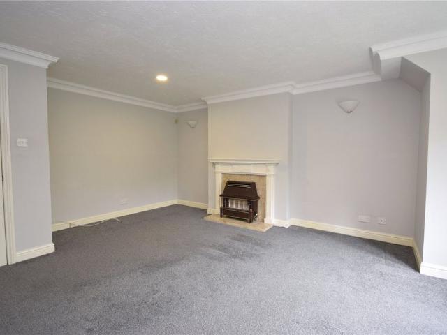 1, Harlow Court, Park Avenue, Roundhay, Leeds, LS8 2JH