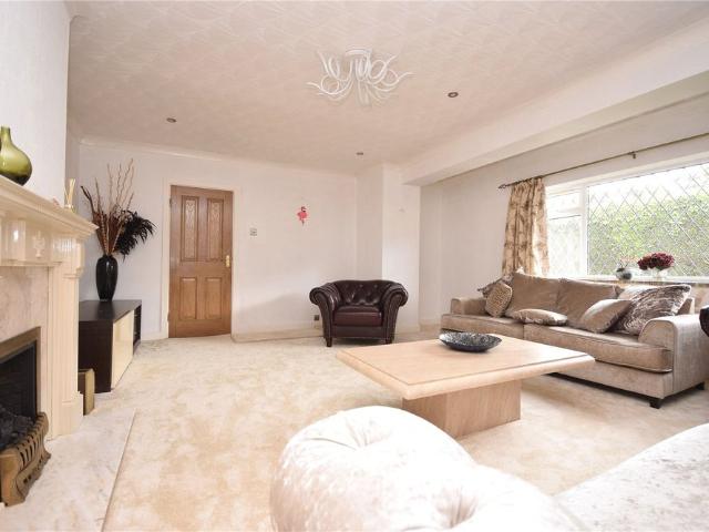 1, Heather Gardens, Scarcroft, Leeds, LS14 3HU