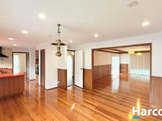 1 Highmont Drive, VERMONT SOUTH, VIC 3133 House for Rent