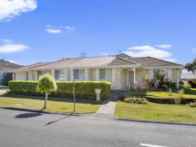 1 Honeygum Way, Mardi House for rent Listed by Lynne Cowell o.