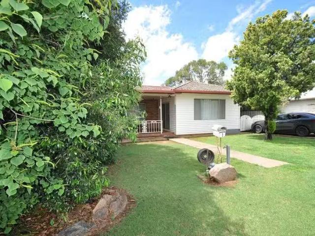 1 Hopedale Avenue, Gunnedah, NSW 2380