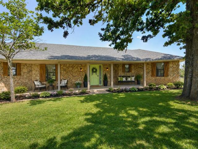 1 Horseshoe Lane