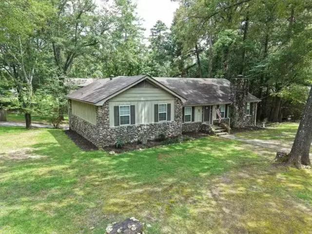 1 IVY CIR, ARKADELPHIA, AR 71923
