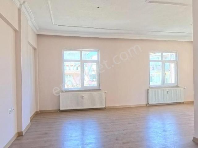 1. İstasyon Cd' De 4+1 Ara Kat Kiralık Daire