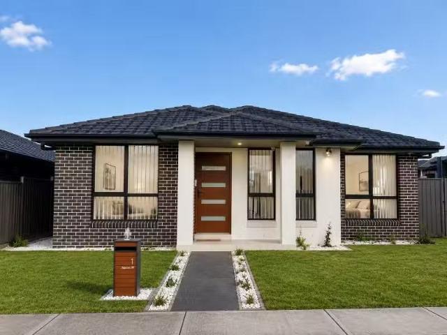 1 Jigsaw Street, LEPPINGTON House for rent Listed by Team Rad.