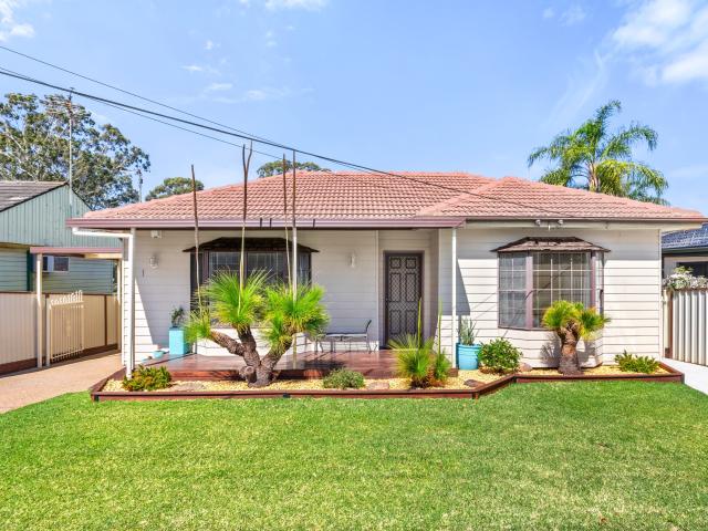 1 Kalang Road, Seven Hills NSW 2147 House For Rent | Domain