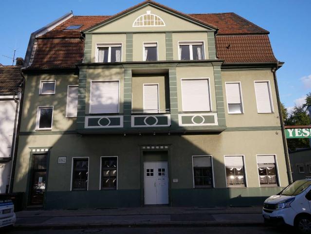 1 Kaltmiete frei für Renovierung: Geräumige & effizient geschnittene 3,5 Raum Maisonette mit Balkon
