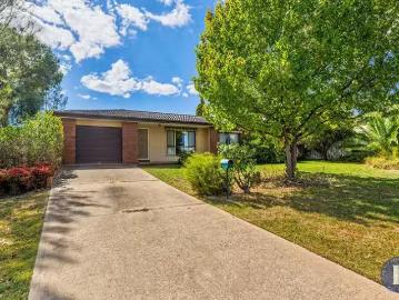 1 Keevil Drive, Young, NSW 2594