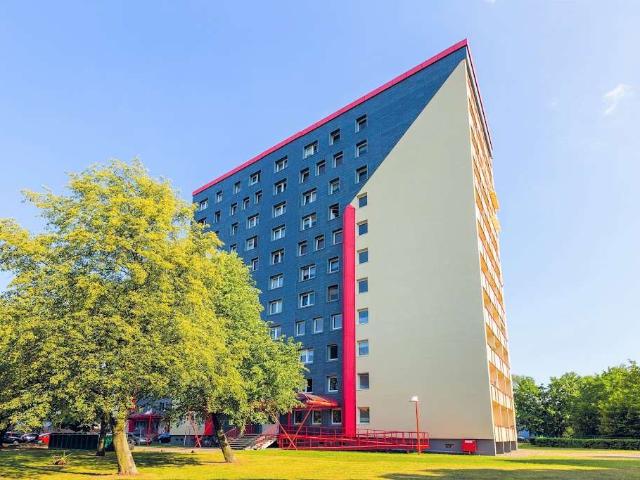 1 KM FREI*3 Zimmer Wohnung / EBK / 2 Balkone / Bad mit Dusche / Fußbodenheizung /