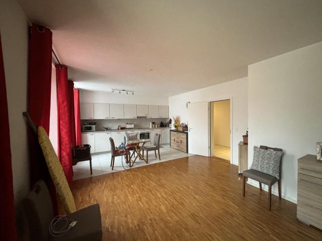 1. KOSTENLOSE NETTOMIETE Wunderschöne 3 Zimmer Wohnung in Fleurier