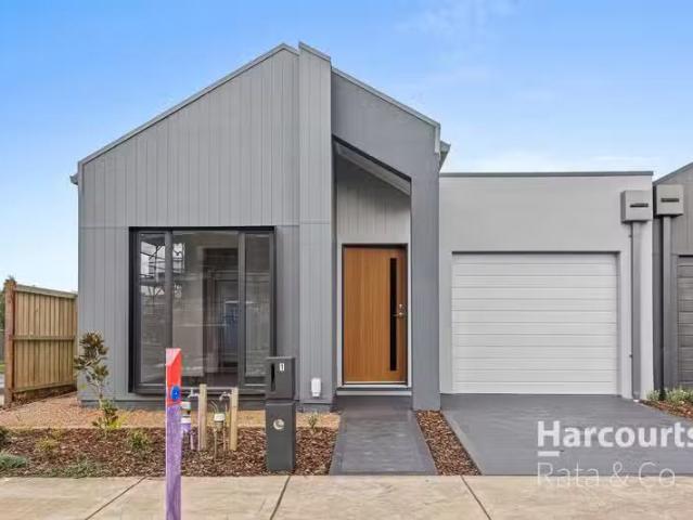 1 Lusk Crescent, Donnybrook, VIC 3064 House for Rent